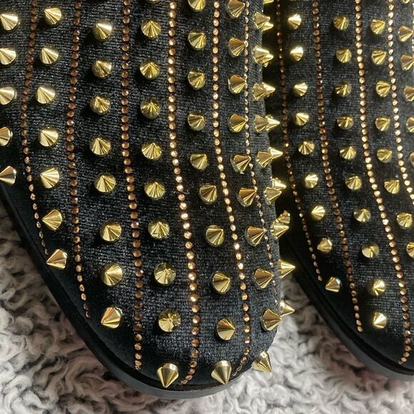 AM Exclusive 7.5 |AM Harvie Exclusive Smoker Velvet W/Spikes Slip On - Picture 9 of 11